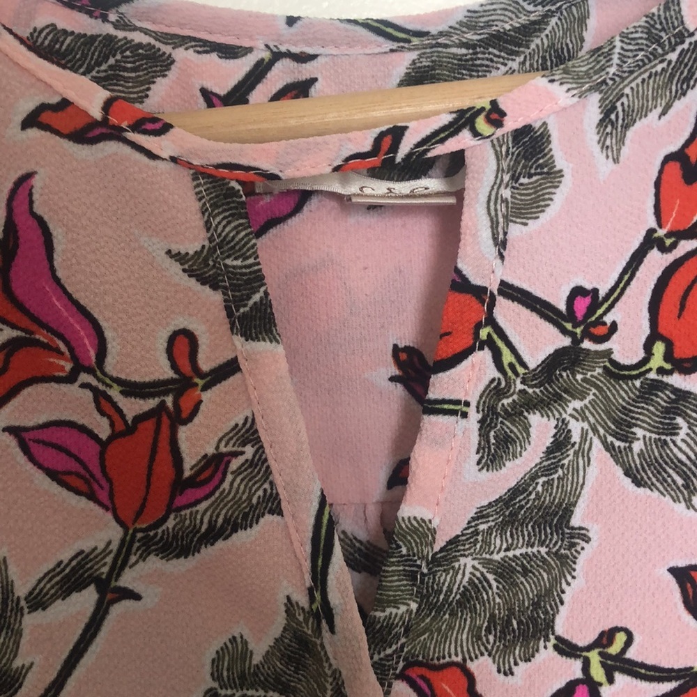 Pink floral lightweight sleeveless top. Triangle cutout at neckline. Medium - Picture 3 of 5